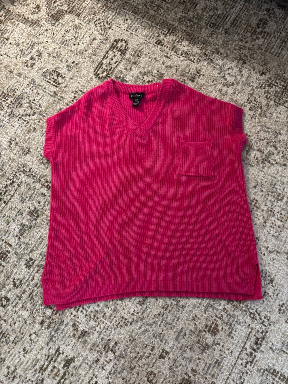 Sunday Supply Fuchsia Knit V-Neck Tunic Top